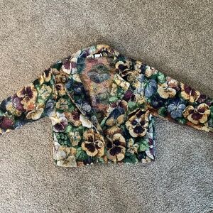 Women's stylish semi-cropped jacket